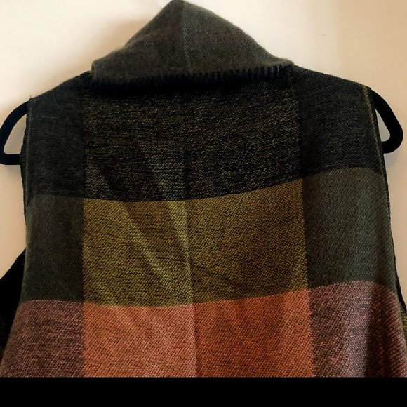 Lolë Jacquard Sleeveless Duster Cardigan O/S - Picture 9 of 13